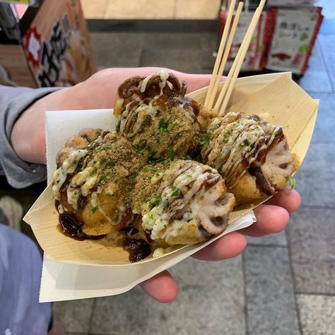 Japanese Food Festival, Japanese Festival Food, Takoyaki Aesthetic, Japanese Takeout, Takoyaki Sauce, Japanese Takoyaki, Disney Themed Food, Octopus Balls, Bonito Flakes