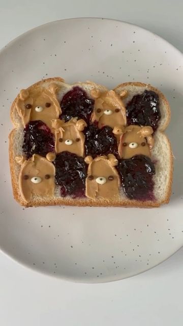 B R I G H T L A N D on Instagram: "The cutest PB&J by @eatingwithwinnie 🍞🥜🧸" Bear Sandwich, Pb And J, Peanut Butter Jelly, Yummy Comfort Food, G H, Food Cravings, Aesthetic Food, Nom Nom, The Cutest