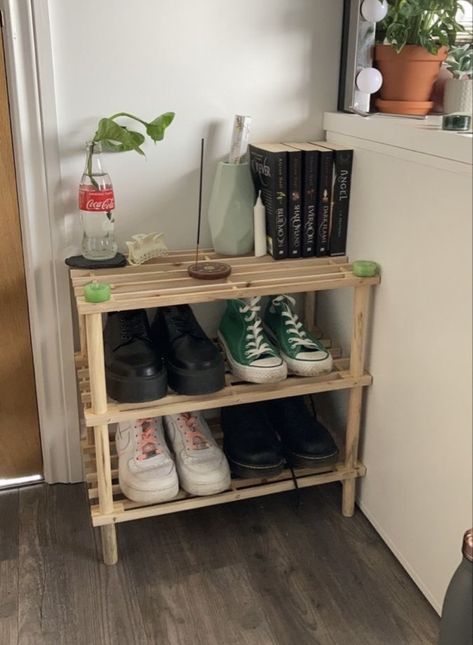 Aesthetic Shoe Rack, Aesthetic Shoe, Home Living Room Decor, Home Aesthetics, Uni Room, Home Entrance, Dekorasi Kamar Tidur, Pinterest Room Decor, Cozy Room Decor