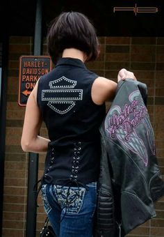 Harley shirt Biker Chic Fashion, Harley Davidson Womens Clothing, Harley Apparel, Harley Women, Harley Jacket, Harley Gear, Biker Clothing, Biker Wear, Harley Davidson Clothing