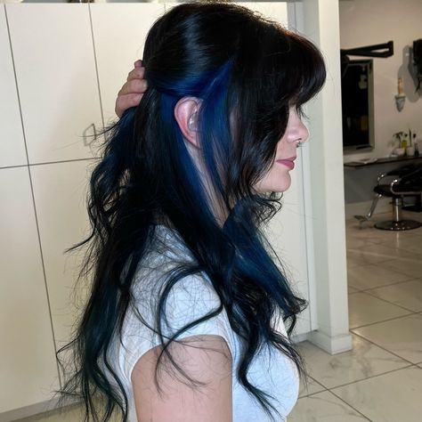 ⊹₊⟡⋆💙⊹₊⟡⋆ the prettiest deep blue & black makeover from yesterday 🖤💙 i always love a secret halo color, it’s the perfect subtle kiss of vibrant expression under an inky black veil <3 the before was a mix of virgin hair, faded black, & purple. i picked away at each individual strand and brought them all up to the desired level for this gorgeous blue ✨ we completed this look with a layered, long and shaggy cut that will give her lots of volume despite having very thick hair! i’d love to do m... Black And Blue Halo Hair, Pretty Hair Colours, Deep Blue Hair, Very Thick Hair, Shaggy Cut, Royal Blue Hair, Blue Hair Highlights, Purple I, Blue Streaks