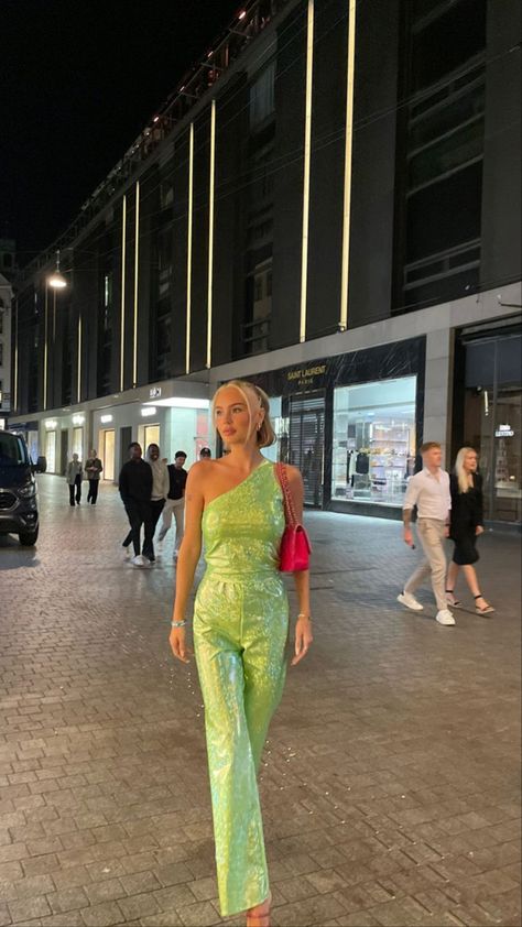 Bright Club Outfits, Green Sparkle Outfit, Green Glitter Outfit, Fancy Neon Outfits, Green Disco Outfit, Green Club Outfit, Classy Suits For Women, Green Going Out Outfits, Maximalist Going Out Outfits