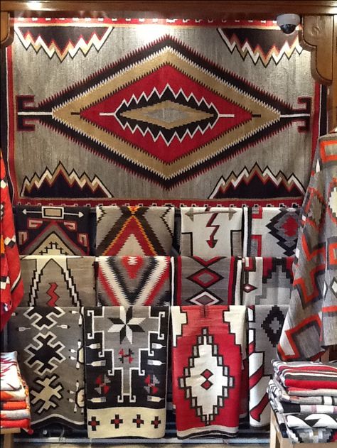 Native American Rugs Navajo Weaving, Native Rugs, Western Blankets, Pendleton Fabric, Navajo Blanket, Native American Rugs, Aztec Fabric, Lodge House, Log Cabin Interior