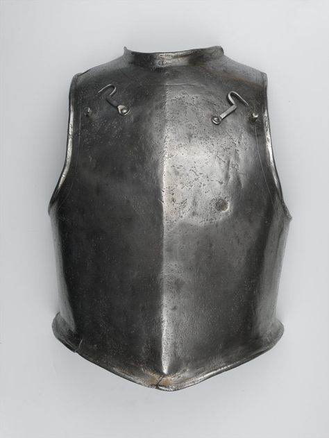 Medieval Outfit, Army Museum, Metal Armor, Armor Dress, Helmet Armor, Medieval Helmets, French Military, Logo Design Inspiration Creative, Armor Plate