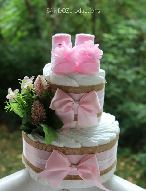 Pink Diaper Cakes, Baby Shower Girl Diy, Girl Diaper Cake, Towel Cake, Baby Diaper Cake, Baby Shower Girl, Diaper Cakes, Baby Diaper, Diy For Girls