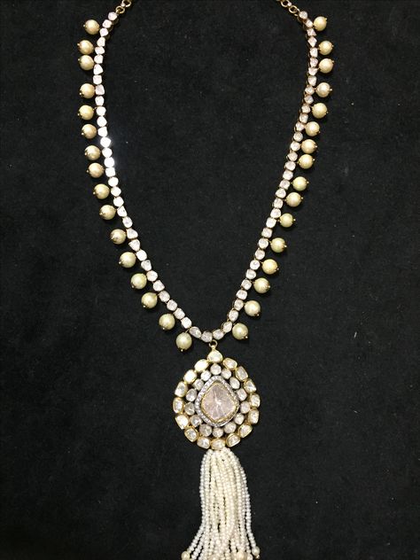 Polki Jewellery, Single Line, Jewellery Design, Gold Jewellery, My Jewellery, Gold Jewelry, Pearl Necklace, Jewelry Design, Beaded Necklace