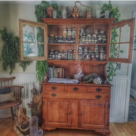 Home Apothecary, Witchy Kitchen, Cottagecore Home, Kitchen Witch, Dream House Decor, Cottage Homes, House Inspo, Dream Home Design, Hutch