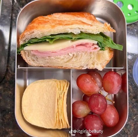 School Lunch Recipes, Meal Prep Snacks, Healthy Lunch Snacks, Healthy School Lunches, Easy Healthy Meal Prep, Makanan Diet, Healthy Food Dishes, Healthy Food Motivation, Healthy Lifestyle Food