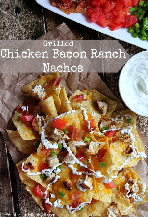 Grilled Chicken Bacon Ranch Nachos - Life With The Crust Cut Off Chili's Monterey Chicken Recipe, Bacon Nachos, Nacho Toppings, Perfect Bacon, Bacon Fried Cabbage, Chicken Bacon Ranch Pasta, Chicken Crispy, Bacon Appetizers, Nachos Recipe