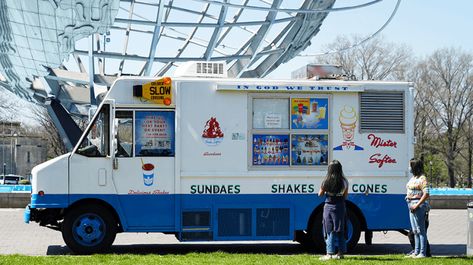 How to Start an Ice Cream Truck Business - Small Business Trends Starting An Ice Cream Truck, Ice Cream Business Ideas Food Truck, Ice Cream Truck Ideas, Diy Ice Cream Truck, Ice Cream Truck Business, Parlor Ideas, Ice Cream Food Truck, Galaxy Ice Cream, Food Truck Ideas