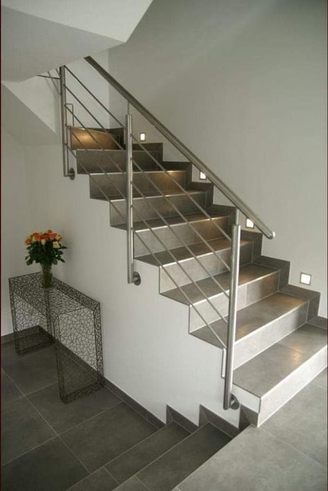 Reling Design, बेडरूम डिजाइन, Steel Stairs Design, درج السلم, Steel Railing Design, Open Trap, Staircase Design Modern, Staircase Railing Design, Stairs Design Interior