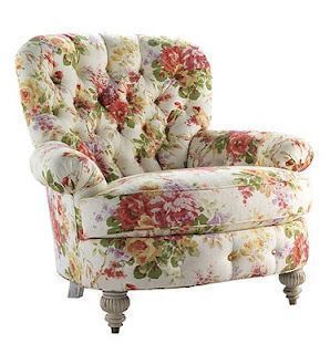 Eye For Design: Create Cozy English Cottage Rooms With Floral Chintz Fabric Shabby Chic Armchair, Cozy Chairs, Cozy English Cottage, Pattern Chair, Floral Armchair, Muebles Shabby Chic, Shabby Chic Chairs, Chic Home Design, Vibeke Design