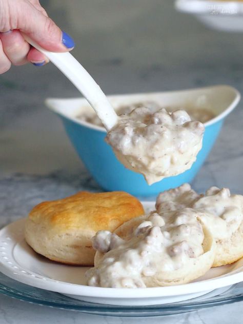 Country Sausage Gravy, Southern Biscuits, Healthy Family Dinners, Fruit Toppings, Brunch Dishes, Sausage Gravy, Biscuits And Gravy, Turkey Sausage, White Sauce