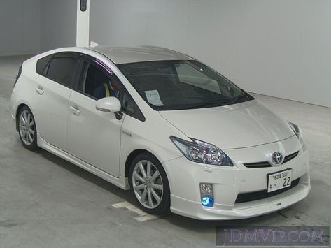 Toyota Prius Custom, Prius Custom, Prius 30, Toyota Prius Hybrid, Quotes For Men, Cool Car, Toyota Prius, Jdm Cars, Nagoya