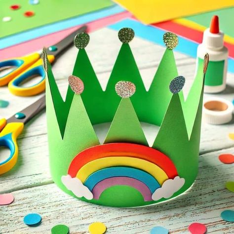 Schools, Colleges & University - Education Crazy Hat Ideas For Kids, Class Crafts, Wrapping Inspiration, School Decoration, Crown For Kids, School Creative, Crown Crafts, Gift Wrapping Inspiration, School Craft