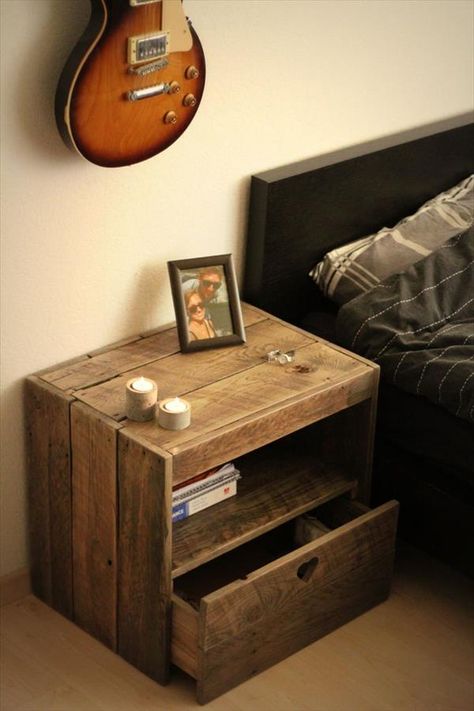 DIY Pallet Nightstand | 99 Pallets Pallet Projects Furniture, Pallet Designs, Прикроватные Тумбочки, Recycled Pallets, Pallet Crafts, Wood Pallet Projects, Diy Pallet Projects, Wooden Pallets, Diy Pallet Furniture