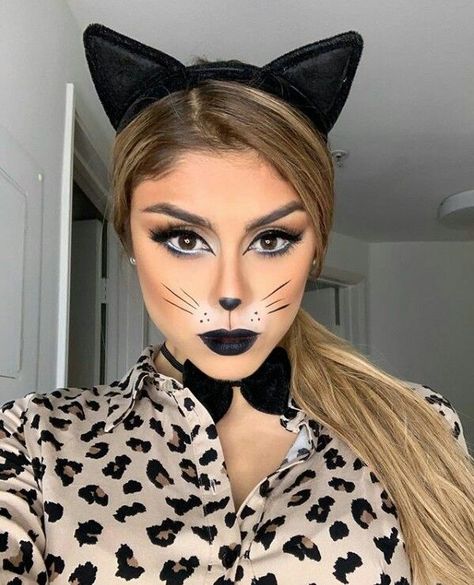 Diy Cat Makeup, Cat Costumes Women Diy, Easy Cat Makeup Halloween, Cat Makeup Halloween Pretty, Disfraz Simple, Cat Makeup Look, Halloween Cat Makeup, Cat Costume Makeup, Simple Cat Makeup