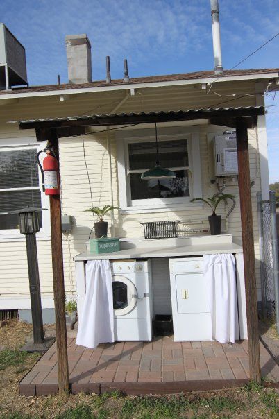 Outdoor Laundry Room Ideas Small Spaces, Outside Laundry Room, Outdoor Laundry Area, Outdoor Laundry Rooms, Outdoor Laundry, Simple Curtain, Potting Station, Outdoor Buffet, Buffet Bar