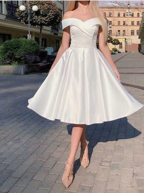 White Confirmation Dress, White Quince Court Dresses, White Confirmation Dresses, Vestidos Blancos Cortos Elegantes, White Formal Dress Short, Civil Wedding Dresses Classy, White Dress Midi, Prom Dress White, Satin Sleeves