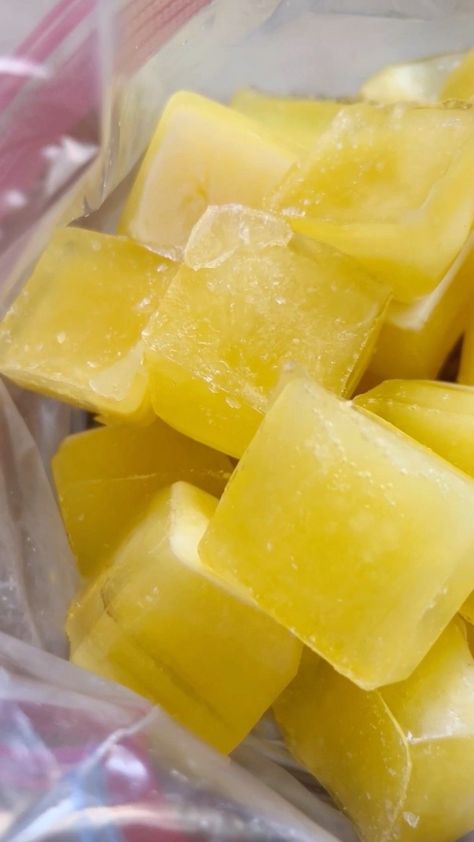 Ginger Ice Cubes - My Empowered Heart Frozen Ginger Cubes, Lemon Ginger Ice Cubes, Turmeric Ice Cubes, Ginger Ice Cubes, Tea Ice Cubes, Ice Recipes, Ice Cube Recipe, Florida Kilos, Aesthetic Bunny