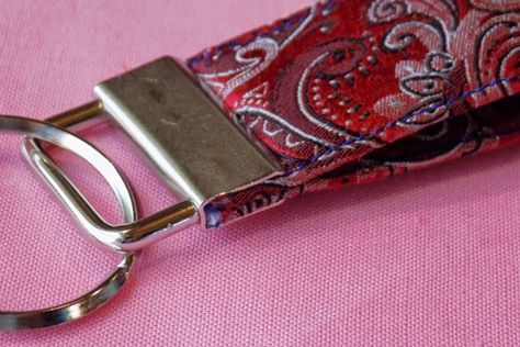 DIY: Upcycled Necktie Key Fob Tutorial - Sugar Sand Quilt Company Key Fob Tutorial, Diy Necktie Projects, Key Fobs Diy, Upcycled Neckties, Sewing Machine Instructions, Old Ties, Diy Wallet, Key Fobs Wristlet, Fusible Interfacing