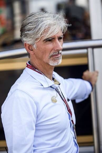 Damon Hill Graham Hill, Damon Hill, Force India, Martini Racing, Sport Automobile, Childhood Photos, Motor Sport, Red Bull Racing, Racing Driver