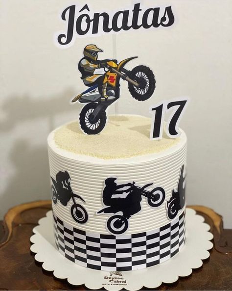 Motorcross Cake Ideas, Motocross Cake Ideas, Motor Cake, Motocross Cake, Bolo Motocross, Motorcycle Birthday Cakes, Motorcycle Birthday Parties, Bike Birthday Parties, Motorcycle Cake