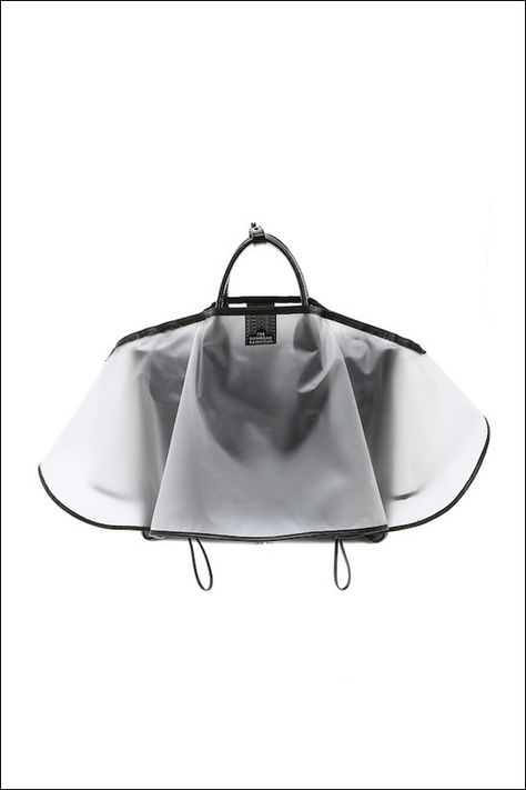 A Raincoat For Your Bag— Would You Use One? Classic Chic Style, Umbrella Designs, Snow Fashion, Fabulous Clothes, Mini Handbag, Canvas Bags, Raincoats For Women, Bag Cover, Classic Chic