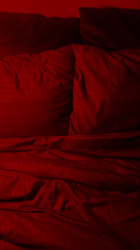 Red Light Bed, Calling Aesthetic, Red Bedroom Aesthetic, Red Lights Bedroom, Red Room Aesthetic, Trip Room, Unmade Bed, Aesthetic Bedding, Red Bed