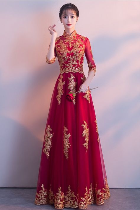 Chinese Style Wedding Dress, Wedding Ball Gown Dresses, Marriage Clothes, Chinese Wedding Dress Traditional, Cheongsam Wedding, Chinese Bride, Traditional Chinese Wedding, Marriage Dress, Chinese Cheongsam