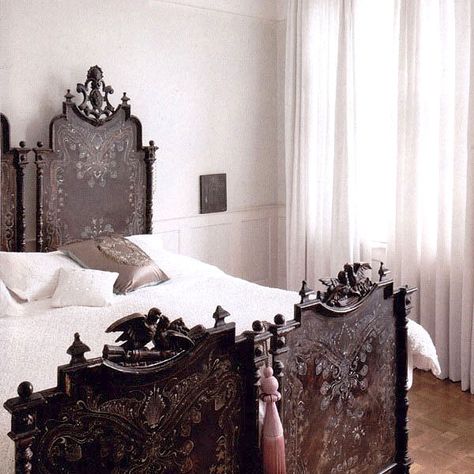 Carved Beds, Sweet Home Style, Single Ladies, Antique Beds, King Bed Frame, Dreamy Bedrooms, Beautiful Bedrooms, Dream Bedroom, White Walls