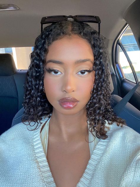 Samira Ahmed, Somali Girl, Dyed Hair Inspiration, Cool Makeup Looks, African American Hairstyles, Summer Glow, Makeup For Black Women, Girls Makeup, Pretty Makeup