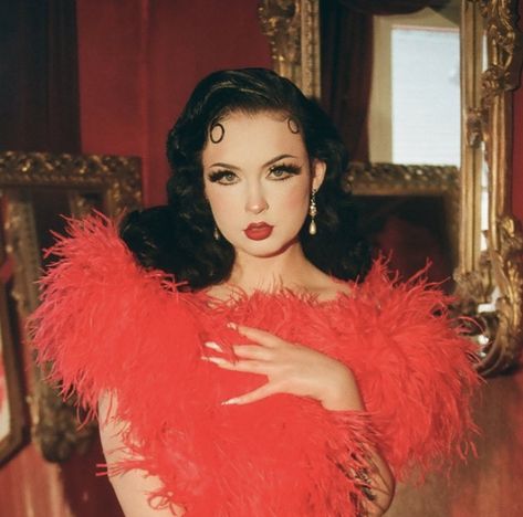 Toby Taylor, Burlesque Photoshoot, Burlesque Aesthetic, Pin Up Photoshoot, Cabaret Makeup, Vintage Showgirl, Burlesque Makeup, Burlesque Theme, Hollywood Aesthetic