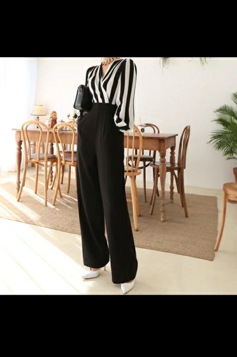 Wide Leg Pants Cocktail Outfit, Cocktail Outfits, Workout Beginner, Wide Leg Pant Suit, Cocktail Outfit, Chic Summer Outfits, High Waist Wide Leg Pants, Pant Suits, Jumpsuit Pattern