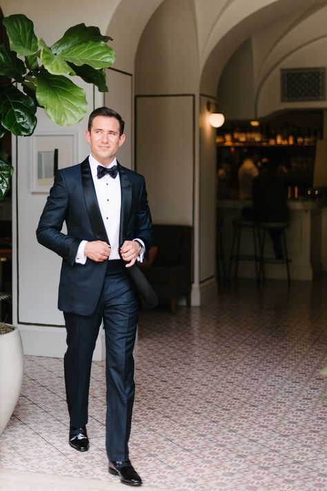 Montage Beverly Hills Wedding. Navy tux by Tom Ford. Groom in a navy tux. Groom’s style. Shawl Lapel Tuxedo Wedding, Wedding Manifestation, Wedding Tuxes, Wedding Dresscode, Blue Tuxedo Wedding, Black Tuxedo Wedding, Men's Tuxedo Wedding, Wedding Suits Men Black, Groomsmen Outfit