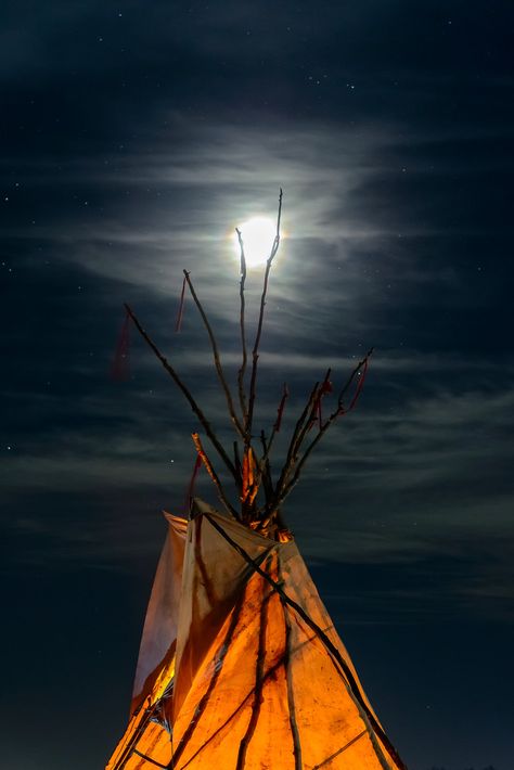 Ideas For Camping, California Camping, Native American Images, Native American Pictures, Standing Rock, Native American Photos, America Latina, Native American Heritage, Camping Spots