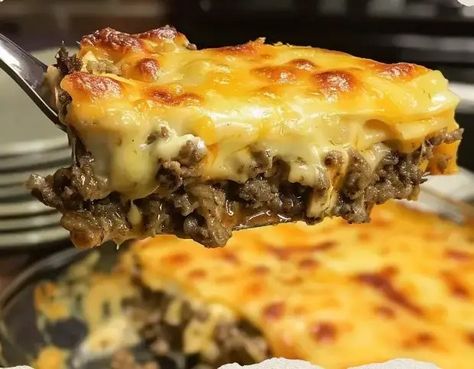 Hamburger Dishes, Cheeseburger Pie, Ground Beef Casserole Recipes, Low Fat Cheese, Cheeseburger Casserole, Beef Casserole Recipes, Burger Sauce, Ground Beef Casserole, Perfect Pies