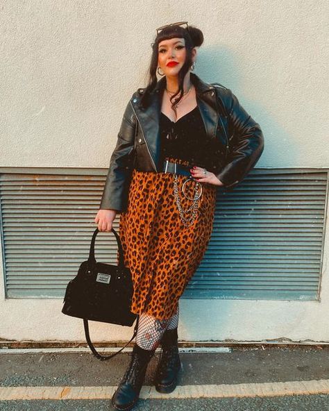 Rock Style Plus Size, Eclectic Style Fashion Plus Size, Casual Rockabilly Fashion, Goth Mom Outfits, Plus Size Rocker Chic Outfits, Plus Size Rocker Chic, Plus Size Punk Fashion, Street Wear Plus Size, Plus Size Grunge Fashion