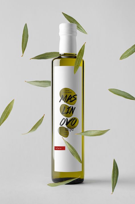 Olive Oil Branding, Oil Branding, Olive Oil Bottle Design, Olive Oil Brands, Olive Oil Packaging, Honey Packaging, Olive Oil Bottles, Wine Packaging, Food Packaging Design