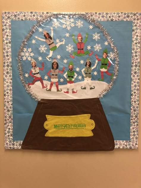 Snow globe bulletin board for Christmas with admin staff as elves! Door Decorations Classroom Christmas, Holiday Bulletin Boards, Christmas Bulletin Boards, Classroom Christmas Decorations, Christmas Door Decorating Contest, Christmas Classroom Door, Winter Bulletin Boards, Christmas Bulletin Board, Door Decorating Contest