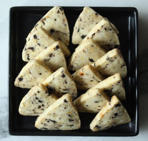 Savoury Cookies Recipes, Savory Shortbread Cookies, Salted Cookies, Savory Shortbread, Savory Biscuits, Savory Cookies, Homemade Crackers Recipe, Savoury Crackers, Savoury Snacks