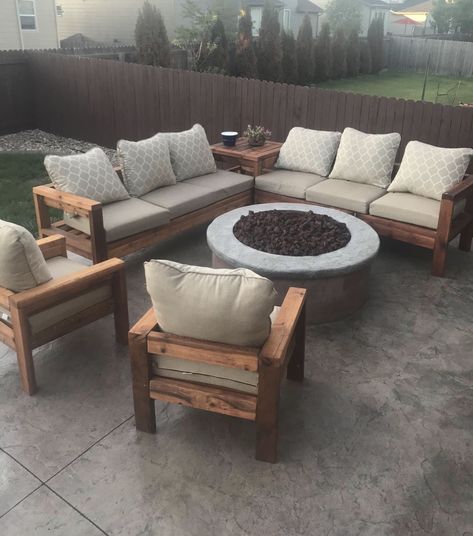 Wood Patio Furniture, Porch Furniture, Outdoor Furniture Plans, Diy Outdoor Decor, Diy Furniture Renovation, Wood Patio, Patio Sectional, Backyard Living, Diy Home Furniture