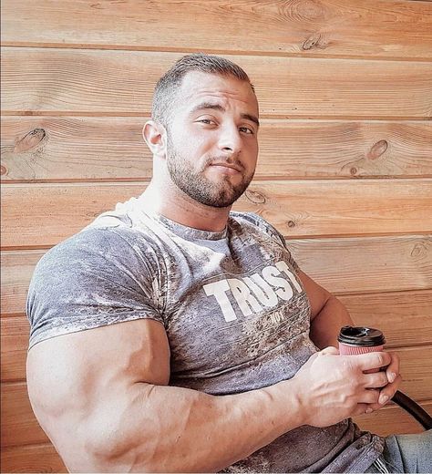 Buff Guy, Huge Biceps, Muscle Hunks, Men's Fitness, Big Muscles, Country Men, Big Guy, Men's Muscle, Real Men