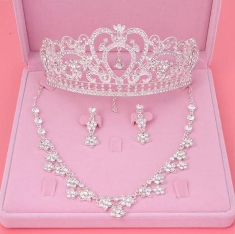 Tas Louis Vuitton, Tiaras Jewellery, Crystal Wedding Jewelry, Crystal Bridal Tiaras, Crown Earrings, Bride Tiara, Crown Necklace, Rhinestone Tiara, Crystal Jewelry Sets