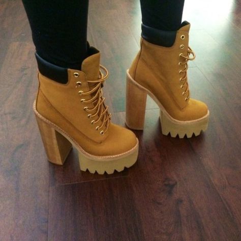 Timberlands @esmereearielle Timberland Heels, Timberland Boots Outfit, Cute Shoes Heels, Chunky Heels Boots, Hype Shoes, Girly Shoes, Cute Boots, Fashion Heels, Pretty Shoes