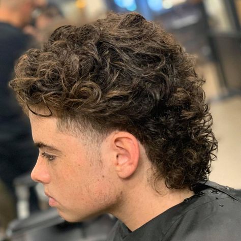 Cool Blonde Hair Colour, Long Hair Perm, Mullet Fade, Short Mullet, Mohawk Mullet, Tan Skin Blonde Hair, Blonde Hair Boy, Men Haircut Curly Hair, Mullet Haircut