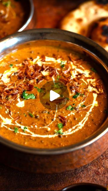 Sanjana Modha on Instagram: "New! 24-HOUR DAL MAKHANI 🚀 It will melt in your mouth! If you’ve been following me for a while, you’ll know how much I love dal. This Indian black dal has got to be one of the most requested recipes, so I’ve filmed my version for you. Daal Makhani is typically cooked low and slow to create rich, buttery flavours. It’s an iconic North Indian dal and a popular choice at Indian restaurants around the world 🌍 The process takes 24 hours but every step requires very little effort on your part; Just soak, prep and slow cook 😊 🔗 Full recipe with ingredient measurements and a full-length video tutorial is on my website www.sanjanafeasts.co.uk. Link will be in my bio for a limited time only so grab it while you caaaaaan! ✌🏽 #dalmakhani #blackdaal #urad #lentils #mea Black Dal Recipe, Daal Recipe Indian, Dal Makhni Recipe, Lentil Recipes Indian, Indian Cooking Videos, Indian Dal, Indian Lentils, Family Meal Prep, Dal Makhani