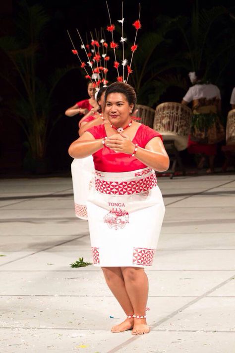 Tongan Tauolunga Costume, Tauolunga Costumes, Tongan Clothing, Tongan Art, Polynesian Dance, Cultural Fashion, Polynesian Art, Poly Art, Polynesian Designs