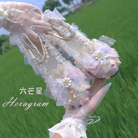 Manhwa Shoes, Princess Heels, Classy Halloween Costumes, Heels Wedding Shoes, Fairy Shoes, Cute Shoes Heels, Heels Wedding, Shoes Outfit Fashion, Fairy Wedding