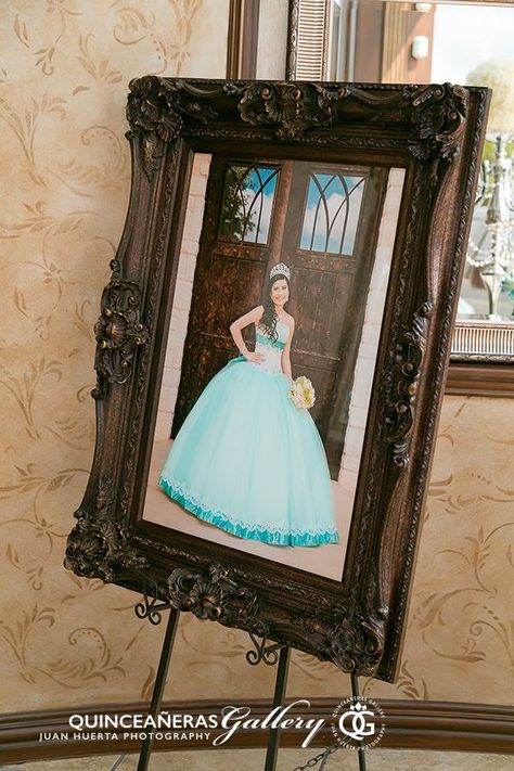 Quinceanera Entrance, Quince Pictures, Quinceanera Pictures, Dj Photo, Quinceanera Photoshoot, Mexican Fiesta Party, Quinceanera Photography, Quince Decorations, Quinceanera Decorations